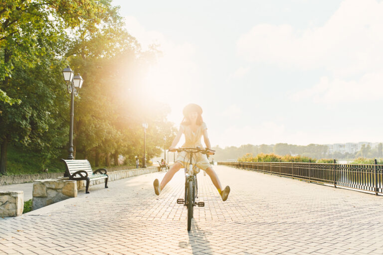 5 łatwych sposobów zapobiegania oparzeniom słonecznym podczas jazdy na rowerze