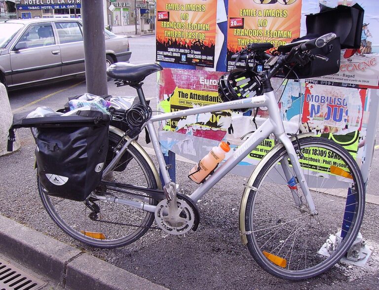 Jak wybrać sakwy rowerowe? Kompletny poradnik